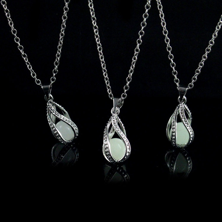 Nature's Art — Raw Moonstone Necklace