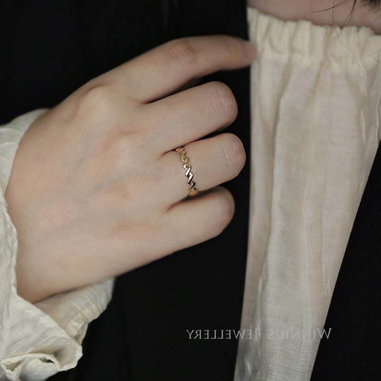 9k gold Interlaced twisted ring