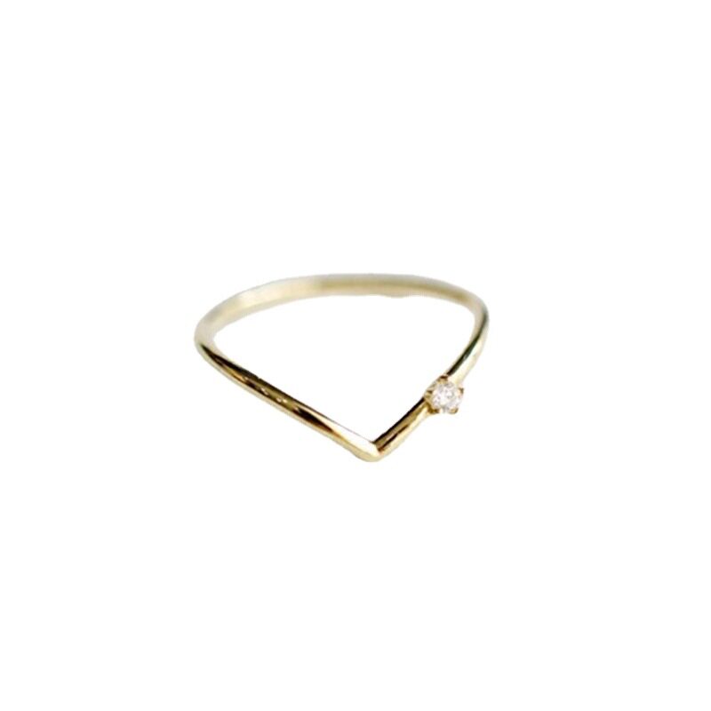 9K gold V-shaped small diamond ring