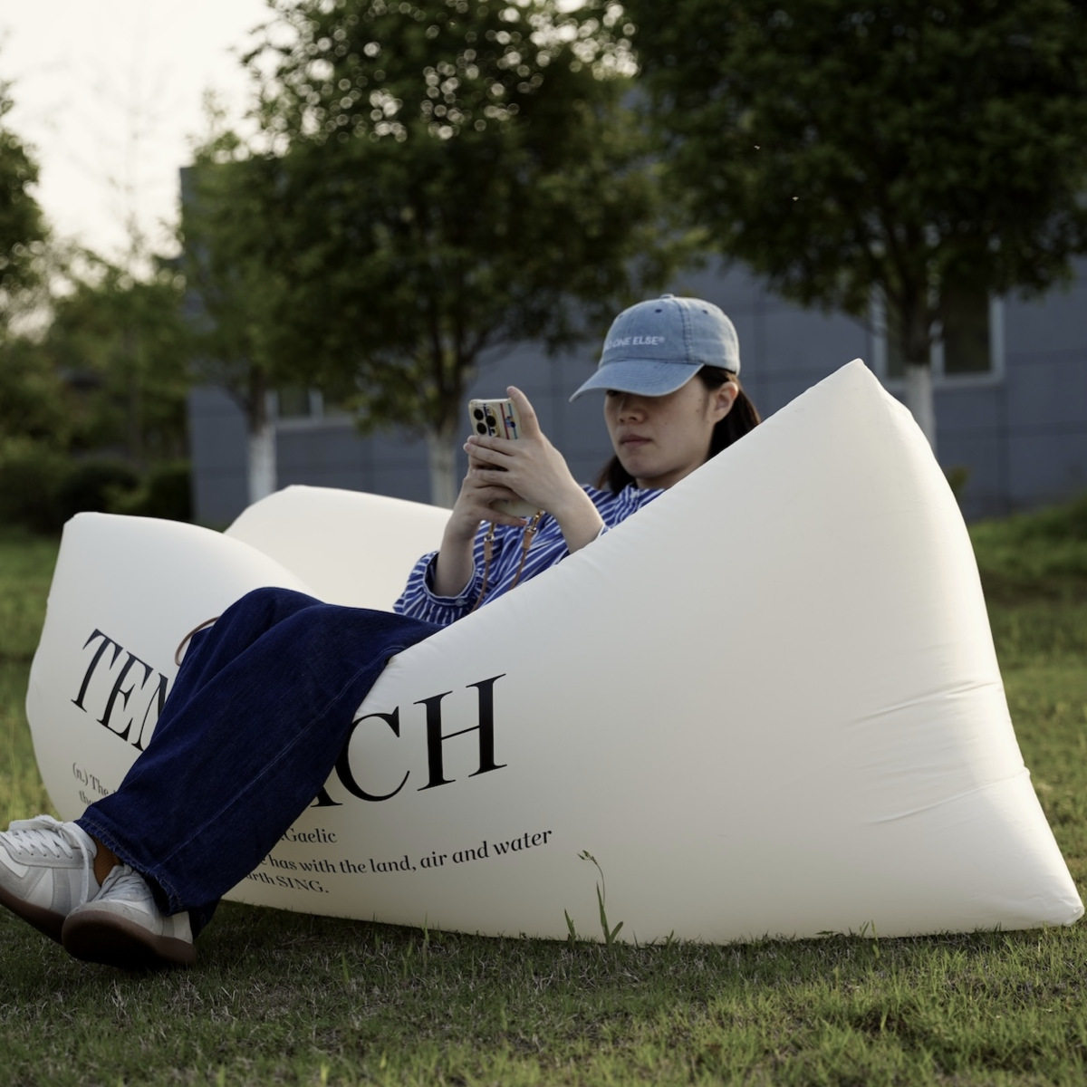 懒人充气沙发可躺可睡音乐节空气探险者露营野餐垫户外露营装备