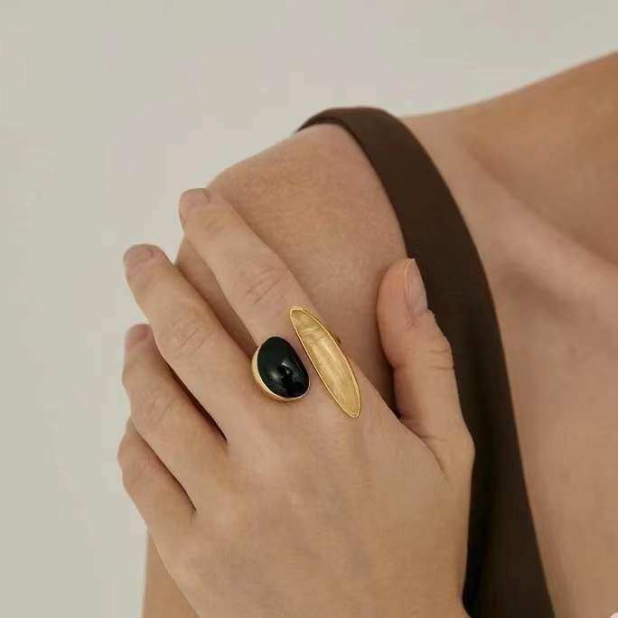 Luxury Vintage Obsidian Ring