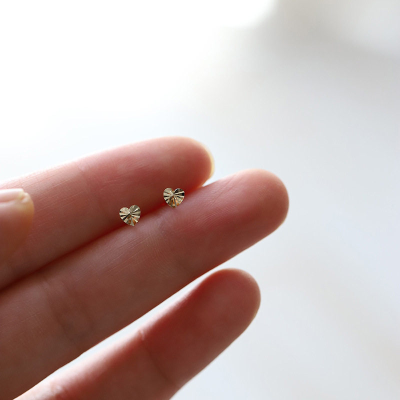 14K金 车花爱心耳钉