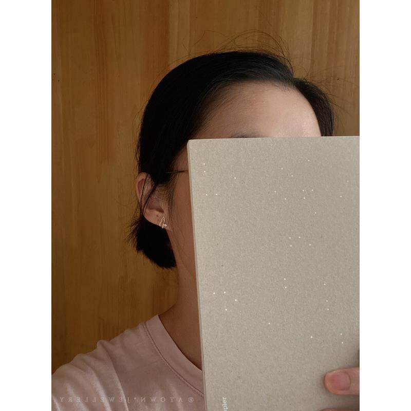 9K金 镂空立体蝴蝶耳钉