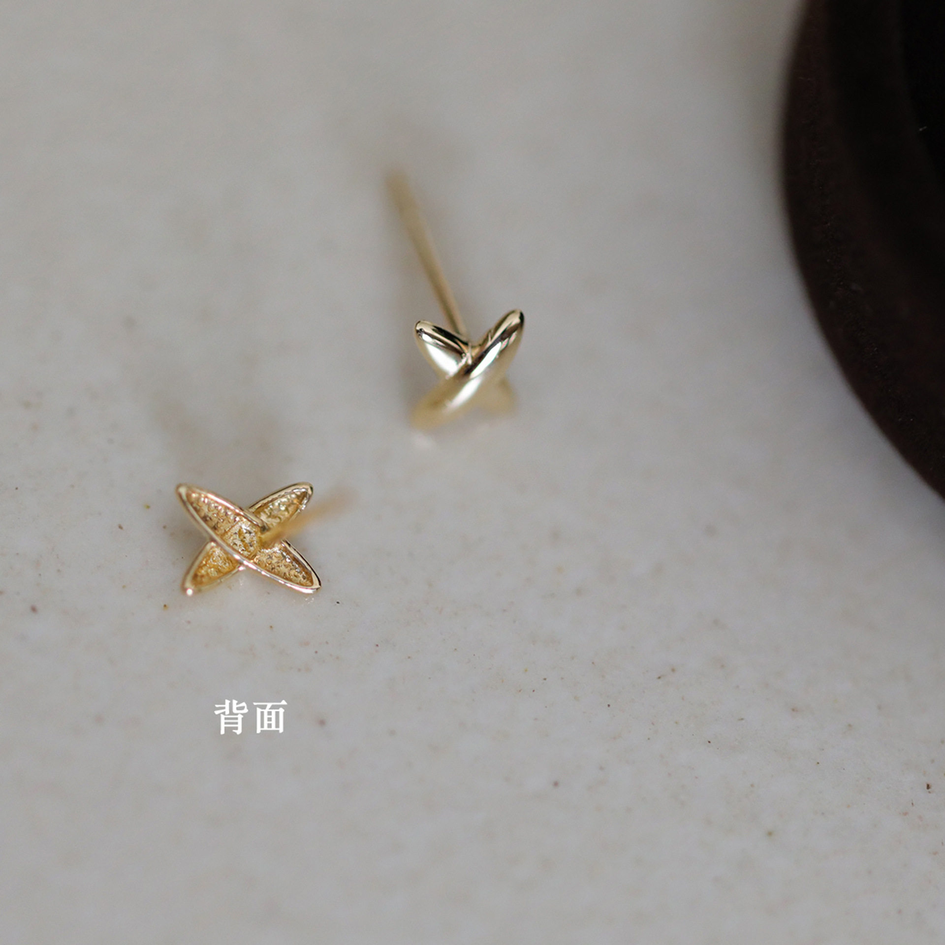 【100434】9K金 交叉X形耳钉