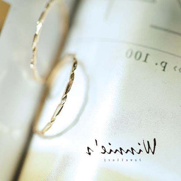 9/14K gold Twisted cut surface ring