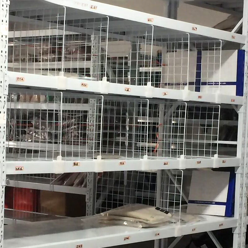 Полки, перегородки, сетки для доставки медикаментов, перегородки для сортировки одежды на складах