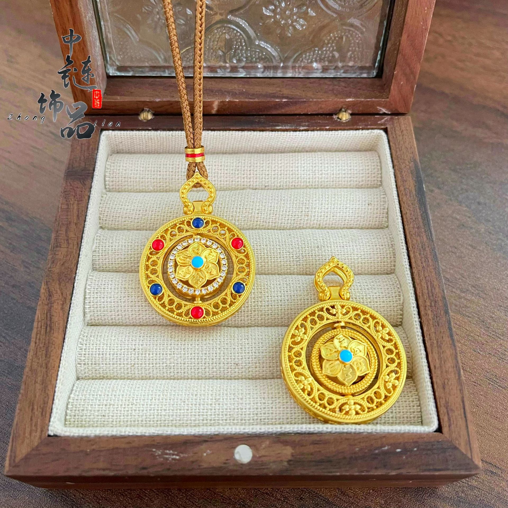 Six-Character Mantra Compass Pendant - Attracts Wealth and Blessings, Protects and Wards Off Evil, Personal Guardian.