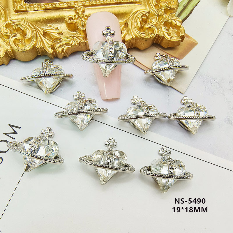 网红西太后歪心美甲饰品批发日系轻奢爆闪K9爱心尖底钻星球美甲钻