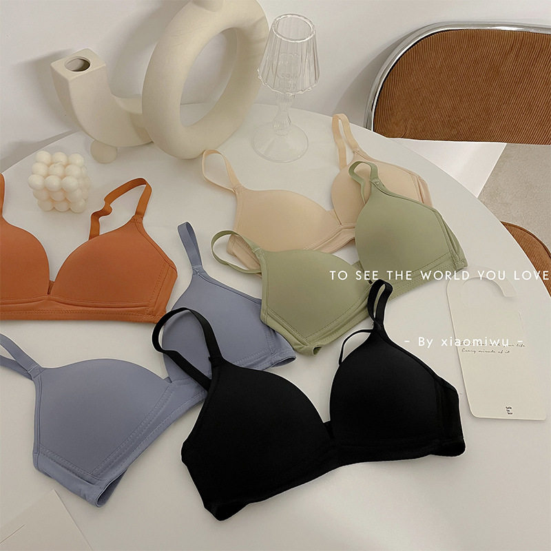 日系简约纯色无痕光面少女小胸内衣无钢圈舒适透气学生文胸运动
