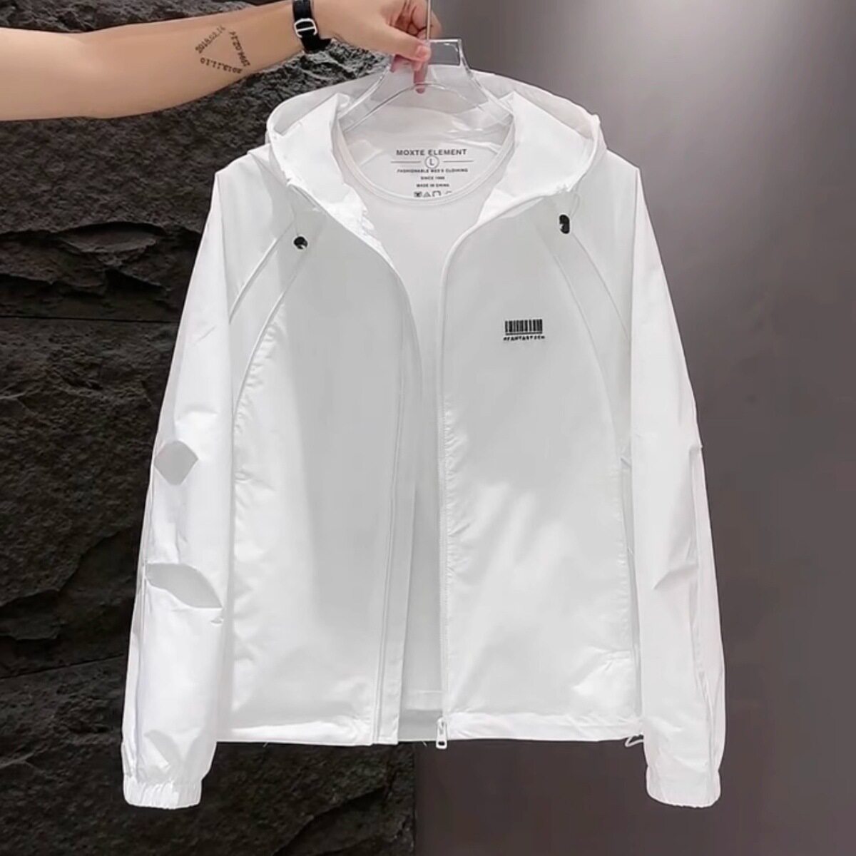 高级感外套男士连帽冲锋衣2026春秋季新款潮流时尚宽松工装夹克男