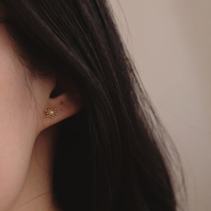 9K gold pearl flower bud stud earrings