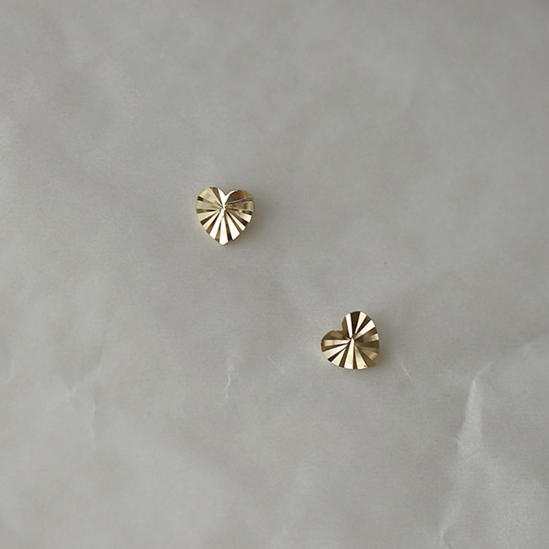 14K金 车花爱心耳钉