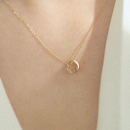 9k gold "i love you" letter-shaped small flower pendant