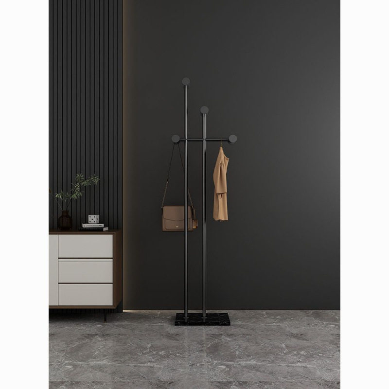 Итальянская легковесная многоспальная вешалка для верхней вешалки в спальне, гостиная с верхней вешалкой для одежды в главной спальне