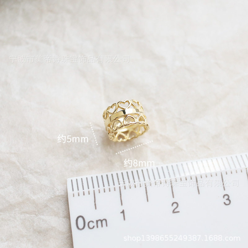 9k gold "i love you" letter-shaped small flower pendant