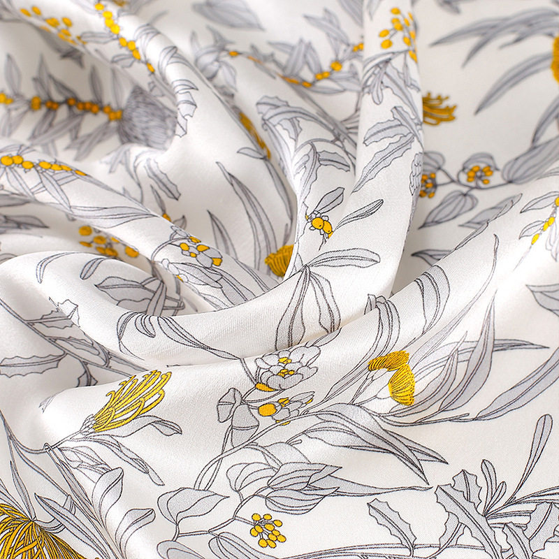 桑蚕丝丝巾批发女真丝小方巾53领巾时尚装饰头巾包发带薄款防晒