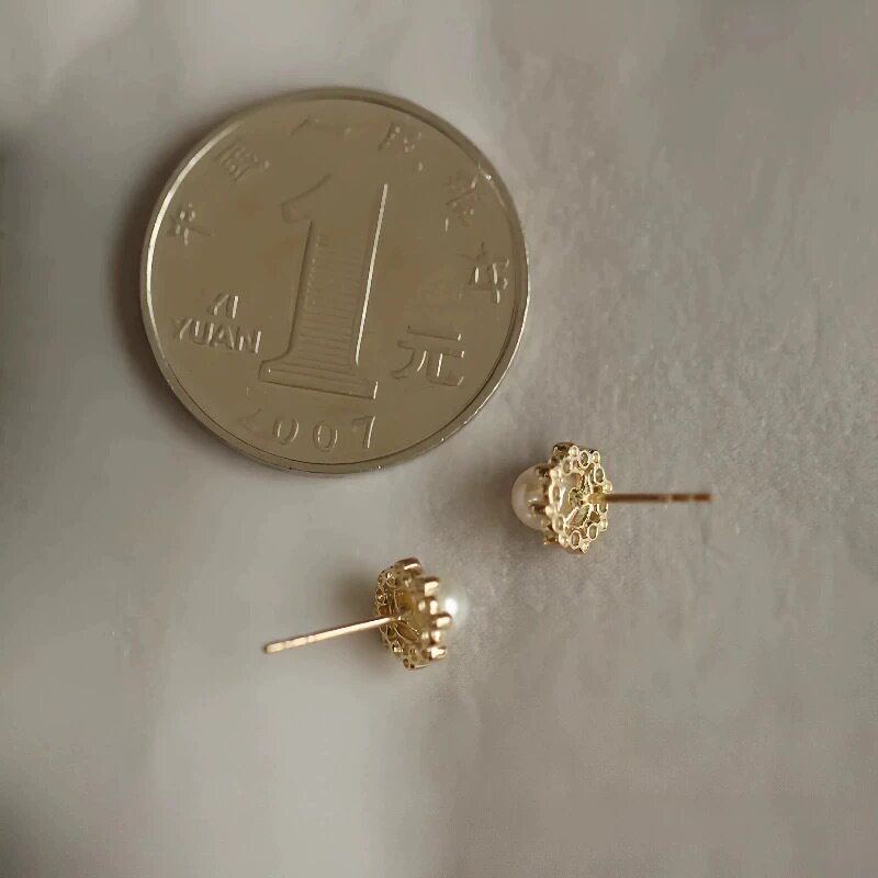 9K金 淡水珍珠包镶钻耳钉