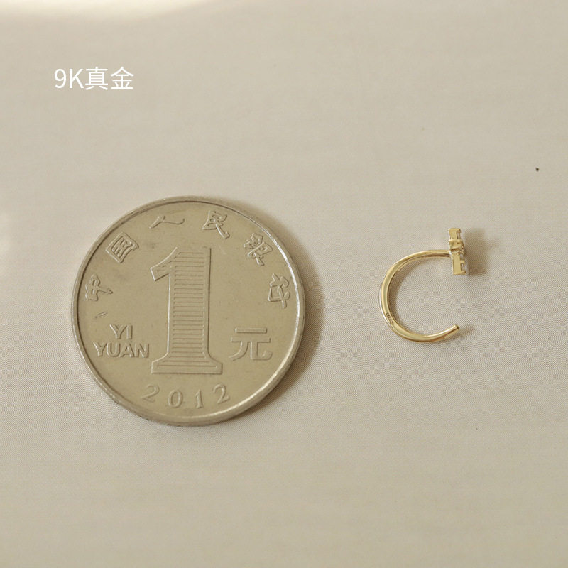 9K gold cross-shaped curved ear hoop