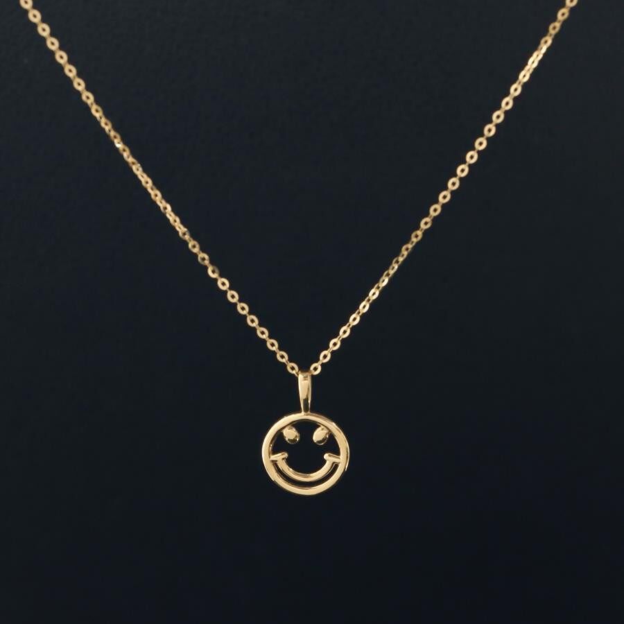9K gold hollowed-out smiley face pendant