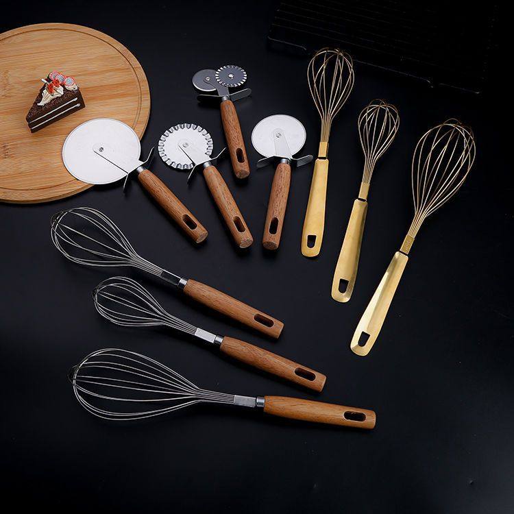 304木柄打蛋器不锈钢披萨刀蛋糕铲打蛋器厨房小工具系列花边双轮