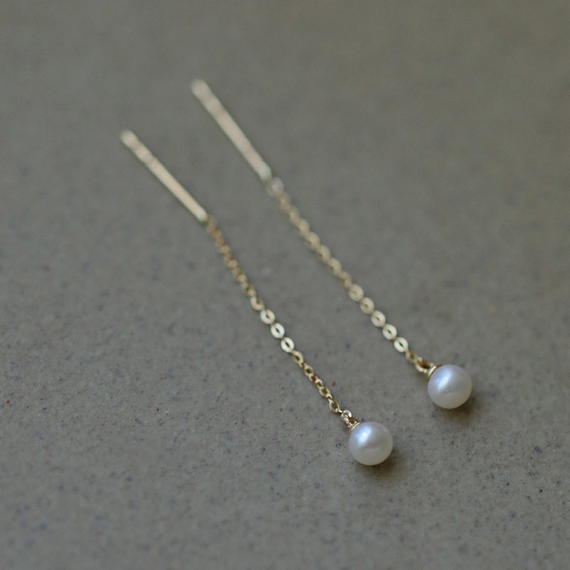 14K gold freshwater pearl ear thread