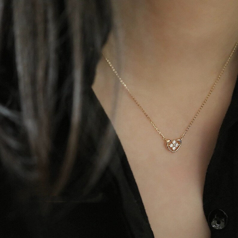 14K gold Vintage hollow heart thin necklace