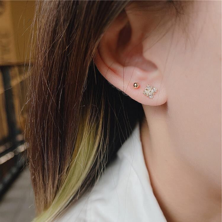 9K Gold cross flower screw stud earrings