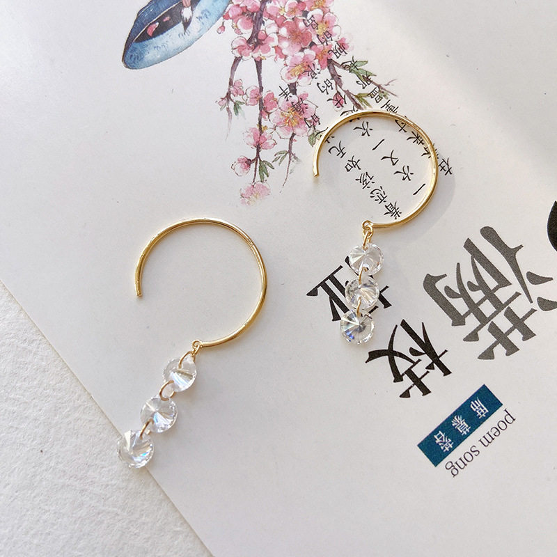 9K gold Three round diamond earrings