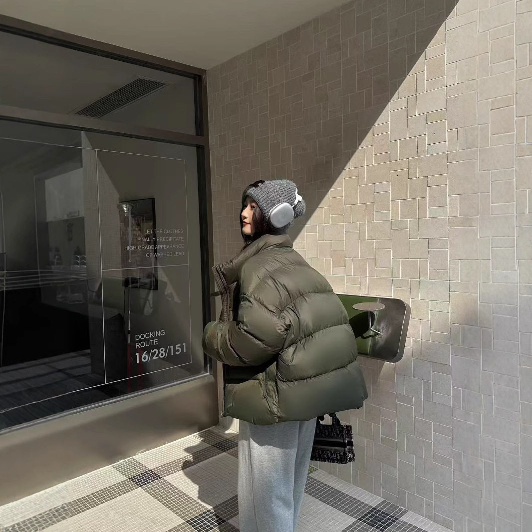 江南布衣同款超轻短款羽绒服女立领90白鸭绒超轻面包服2025新款