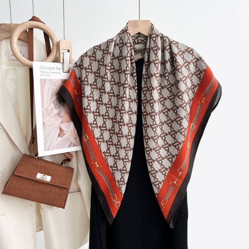秋冬仿羊绒质感人字纹90大方巾保暖装饰网红披肩链条印花时尚围巾