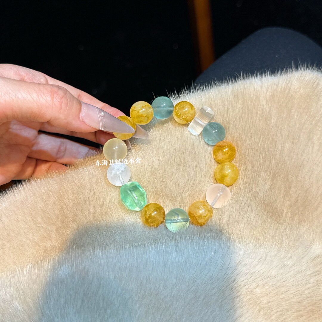 Nature's Art — Raw Clear Quartz Bracelet