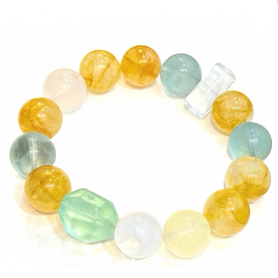 Nature's Art — Raw Clear Quartz Bracelet