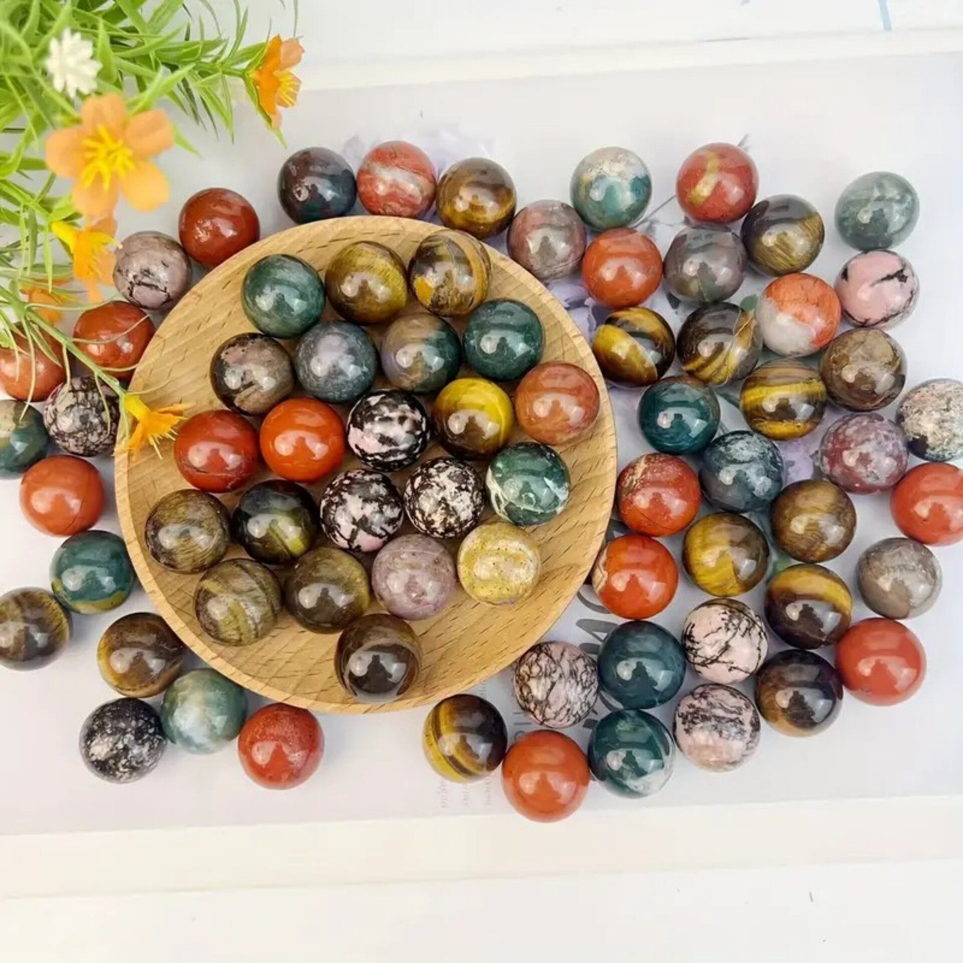 Crystal Buddy — Kawaii Crystal Desk Pet Figurine