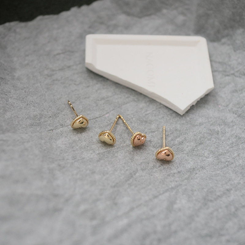 9K gold beaded heart-shaped stud earrings
