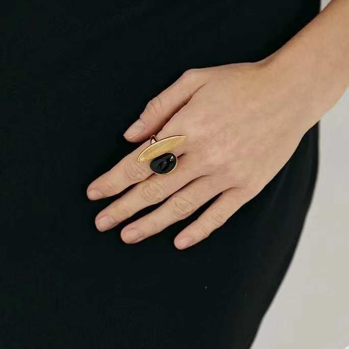 Luxury Vintage Obsidian Ring