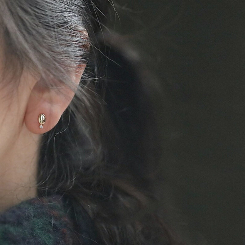 9K gold oval small drill ear studs