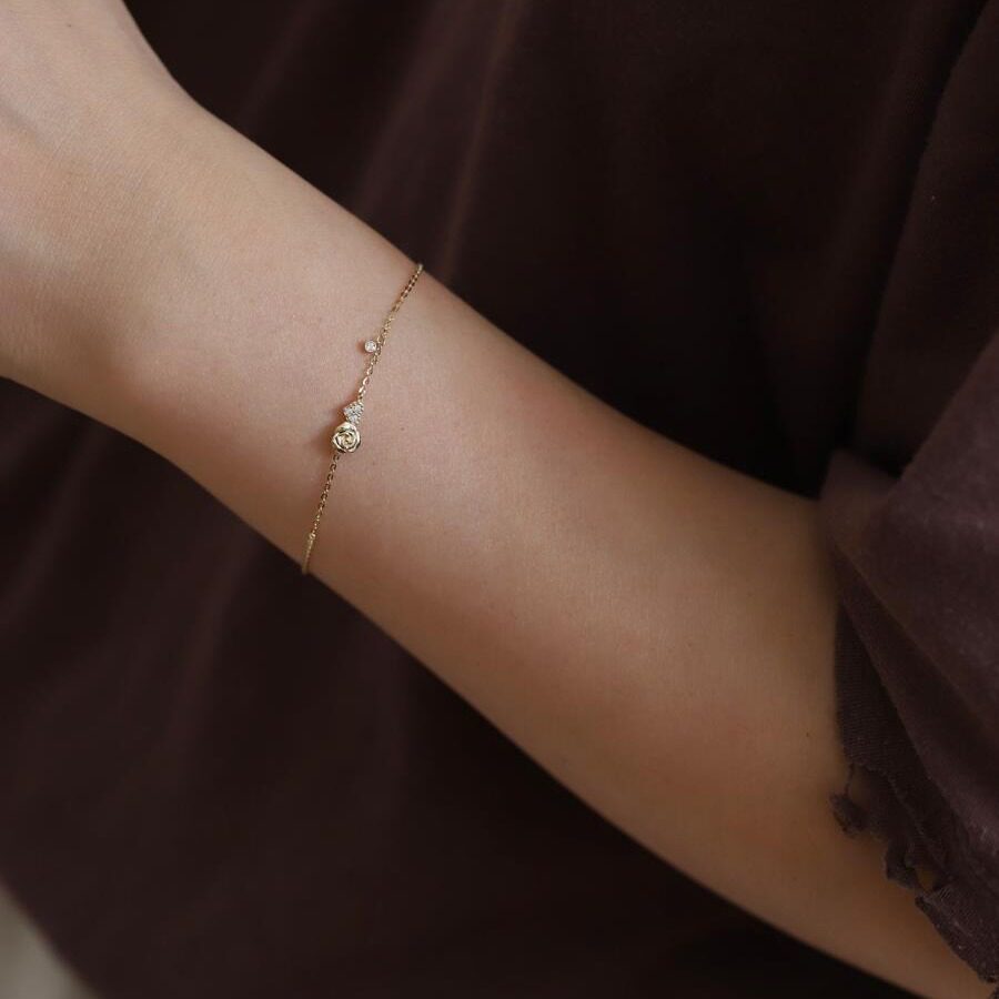 14K gold heart-shaped rose bracelet