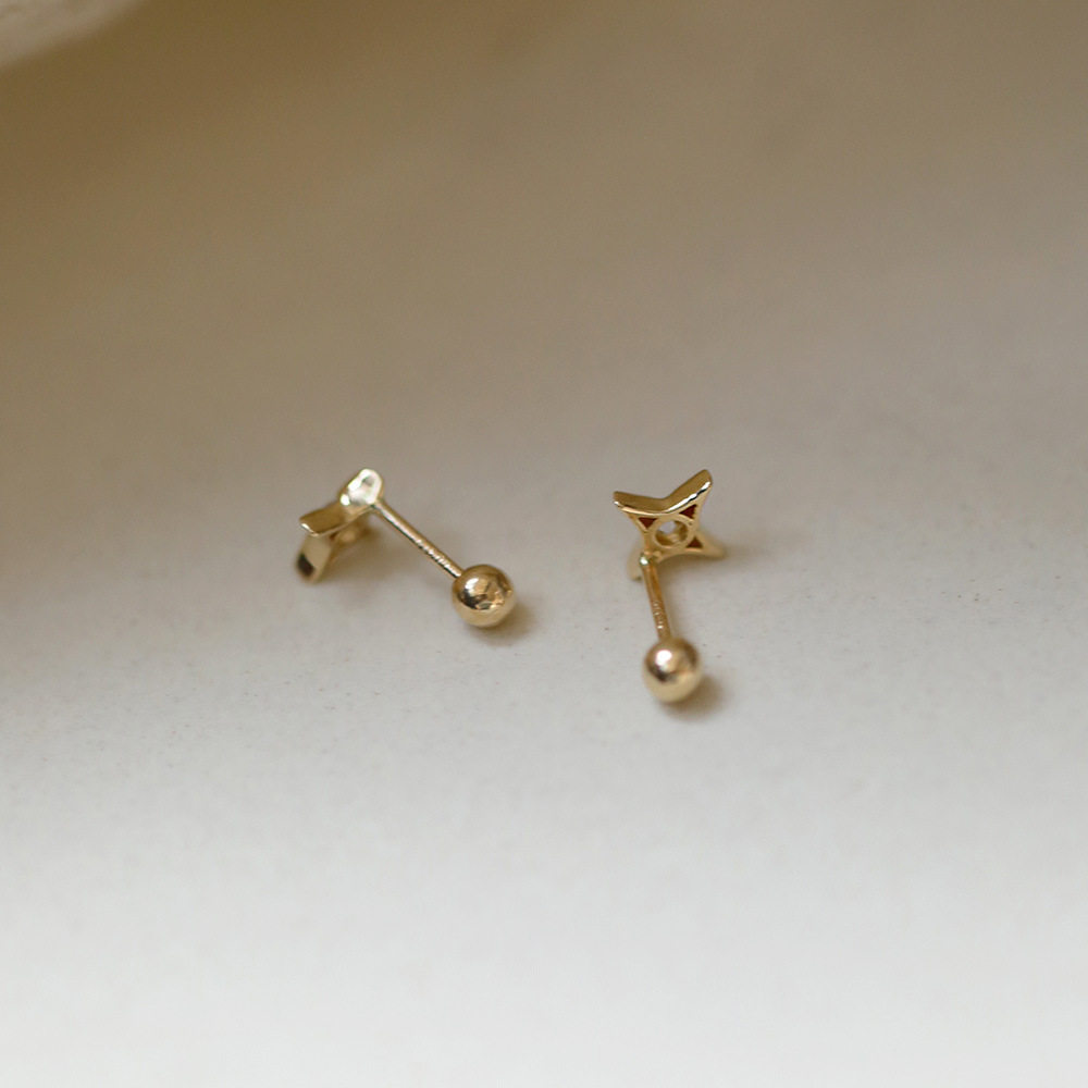 9K gold starlight screw ear studs