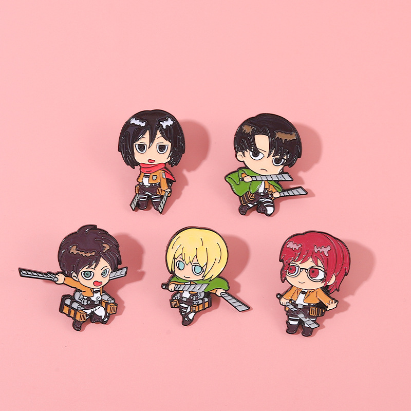 卡通巨人动漫周边胸针艾伦兵长形象金属徽章人物配件道具批发