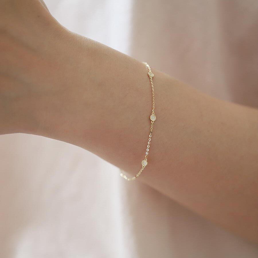 14K gold Three small round bracelets