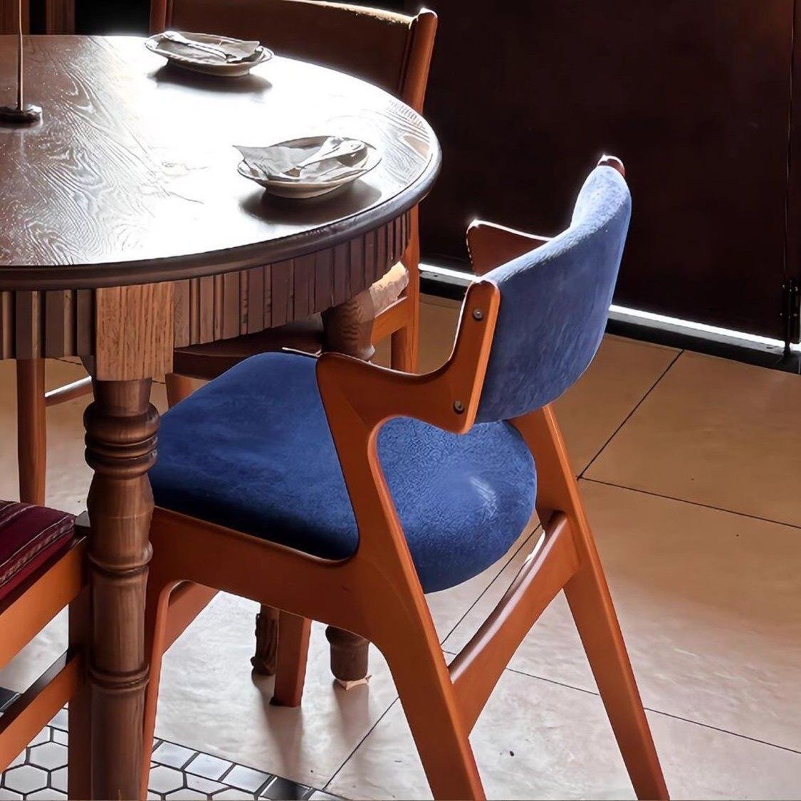 现货速发新款全实木餐椅家用软包实木椅办公舒适靠背椅高级感餐椅