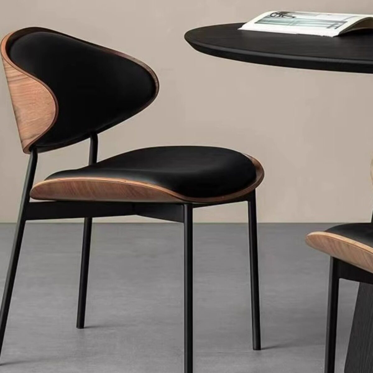 现代简约休闲餐椅家用高级感岛台椅原木轻奢意式咖啡厅会客洽谈椅