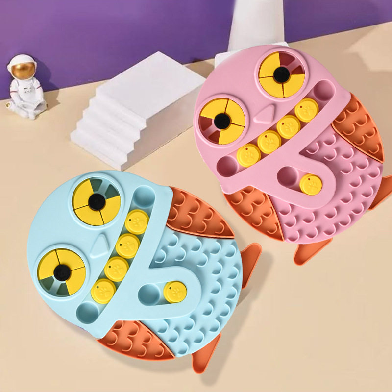 亚马逊新款企鹅造型狗狗漏食玩具嗅闻益智慢食盘宠物互动缓食盘