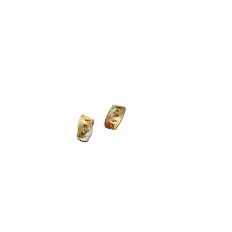 9K gold twisted rectangular stud earrings