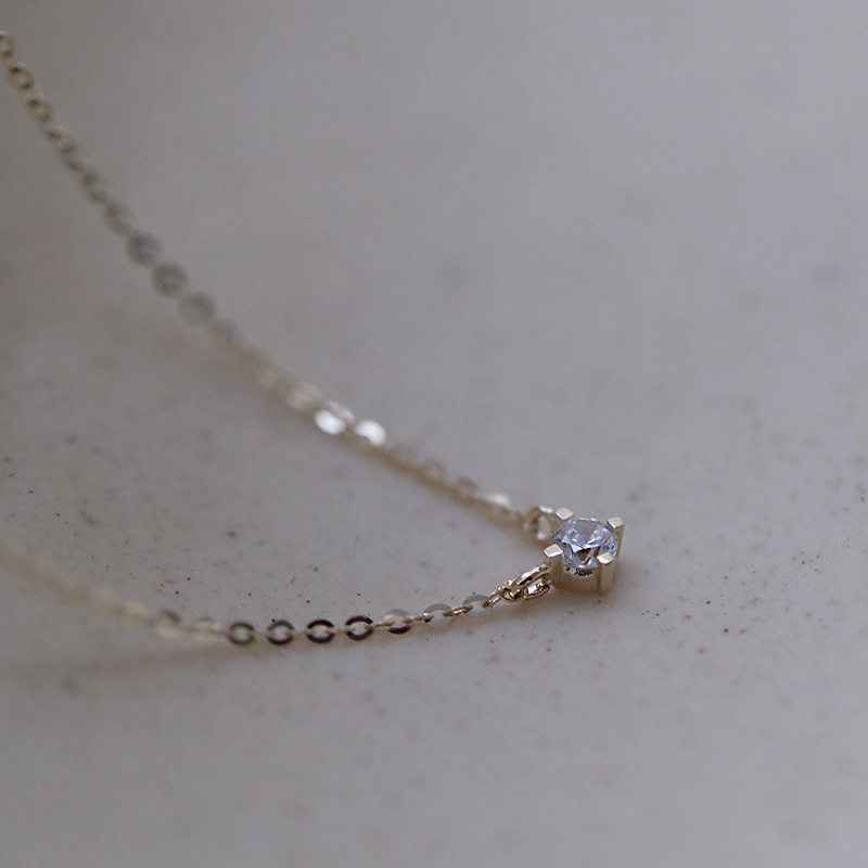 14K gold one diamond pendant chain necklace