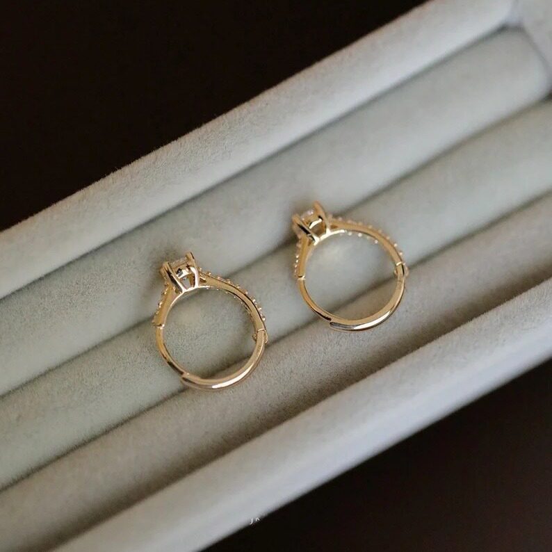 9K gold precision square diamond ear buckles