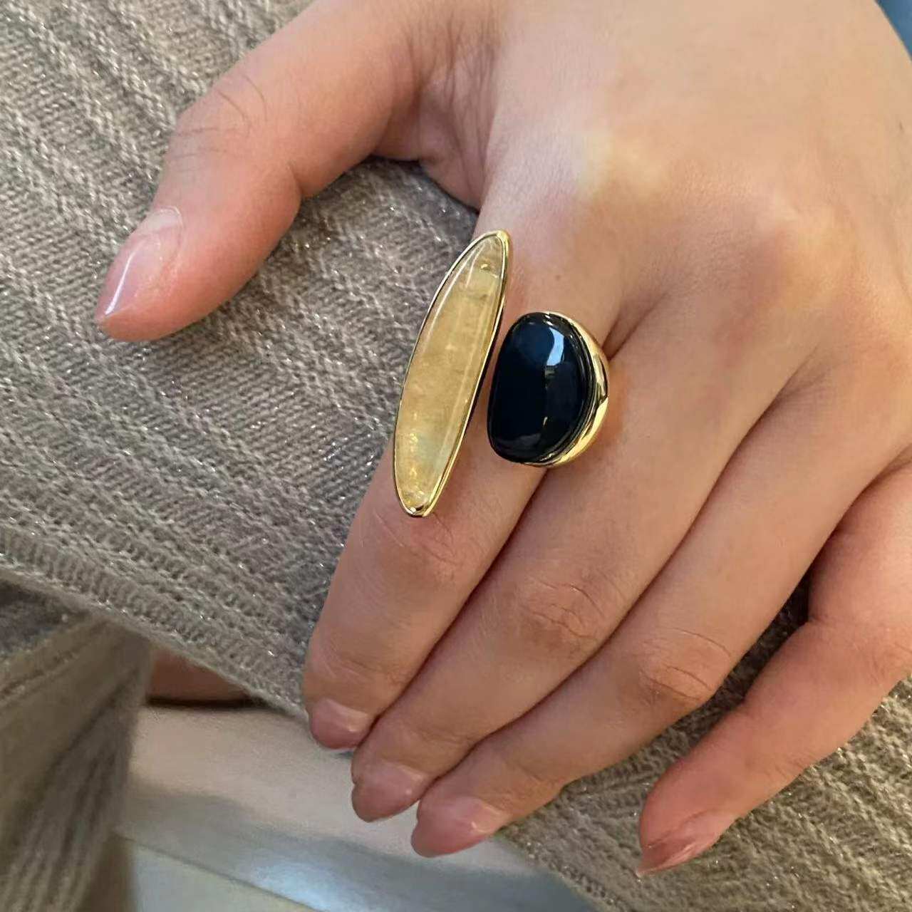 Luxury Vintage Obsidian Ring