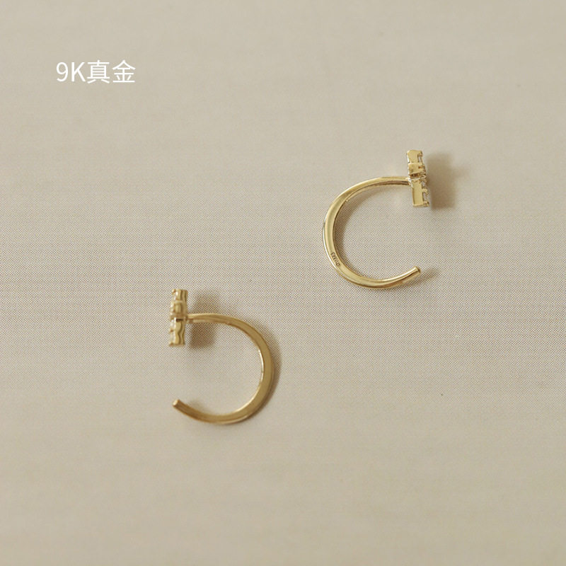 9K gold cross-shaped curved ear hoop