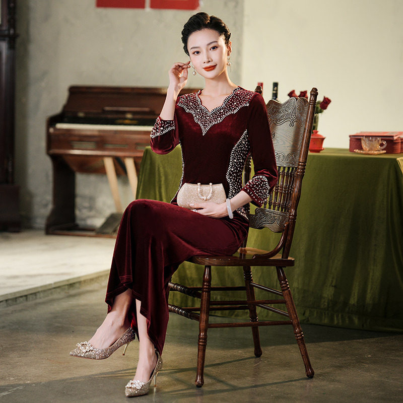 厂家直销妈妈婚宴礼服鱼尾连衣裙2024春季新喜婆婆中年大码旗袍