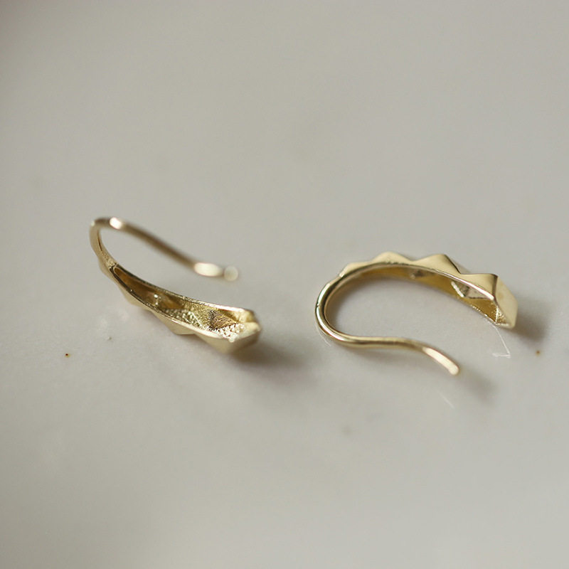 9K gold gradient diamond-shaped faceted earrings